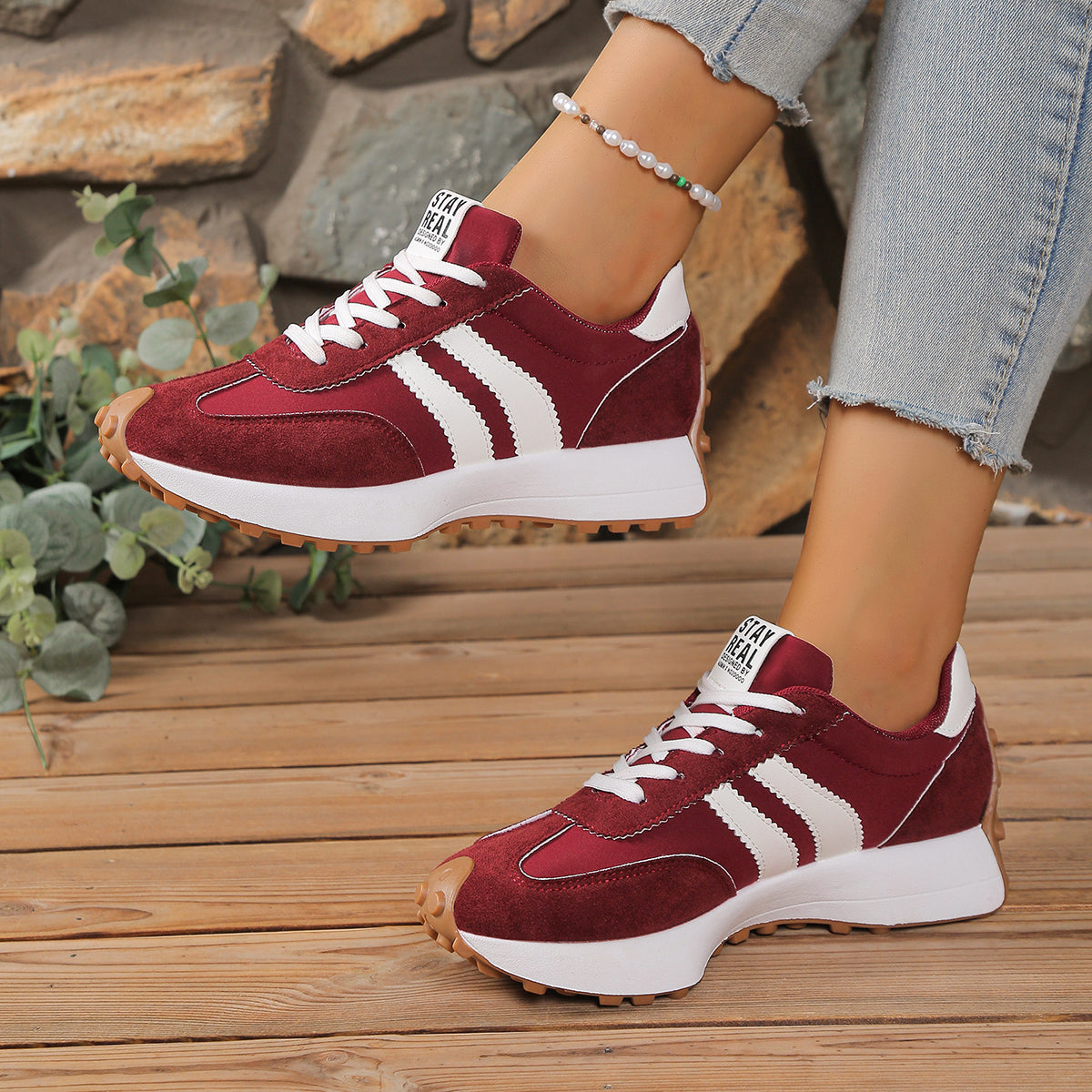 🔥 Sleva 50 % pouze dnes! Nenechte si to ujít! ⏰ Ergonomicky navržená ortopedická obuv – zajišťuje přirozenou oporu klenby 👞 Účinně zmírňuje bolesti nohou