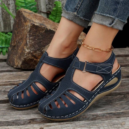 (🔥Letní speciál 50% sleva) Klasické letní dámské ortopedické sandály, které kombinují oporu a prodyšnost✅ Jsou chladivé a pohodlné na nošení ~ Chůze je snazší a pohodlnější.