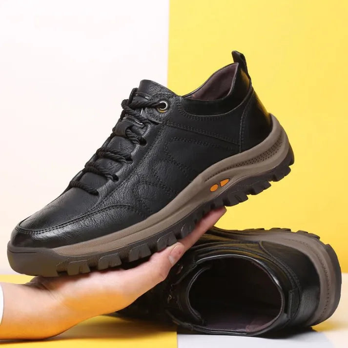 Ortopedická obuv chasst® | Ergonomicky navržená kožená obuv, která je pohodlná, stylová a prošla nejnáročnějším testem voděodolnosti a protiskluzové technologie.