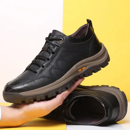Ortopedická obuv chasst® | Ergonomicky navržená kožená obuv, která je pohodlná, stylová a prošla nejnáročnějším testem voděodolnosti a protiskluzové technologie.